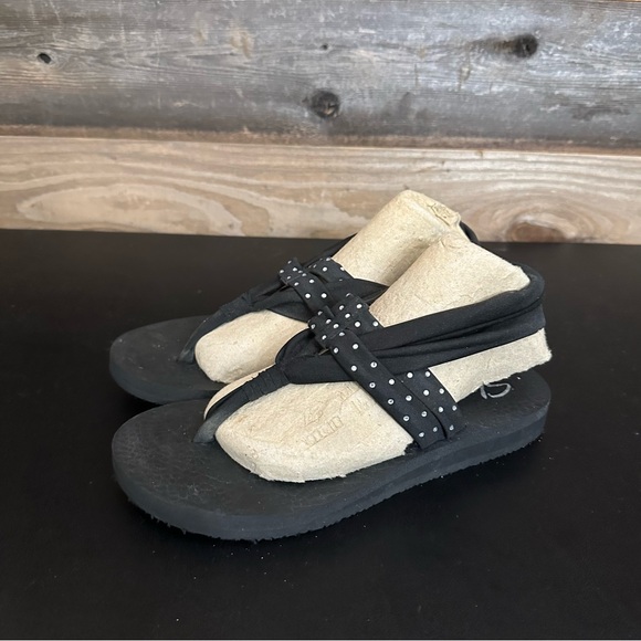 SKECHERS Shoes - Skechers Women's Size 8 Yoga Foam Flip Flops Black Thong Ankle Strap Sandals